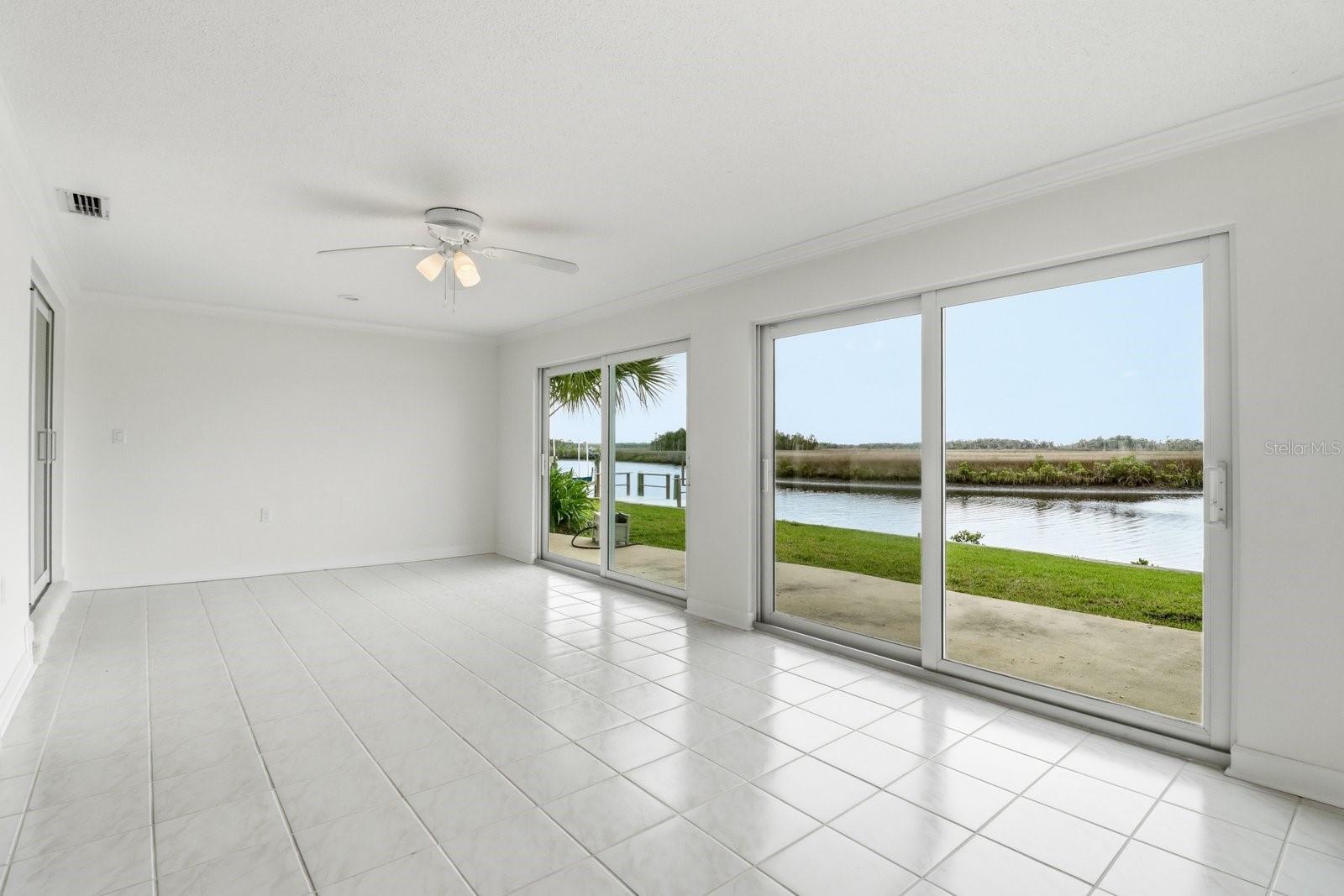 THE BAY VILLAS - Residential