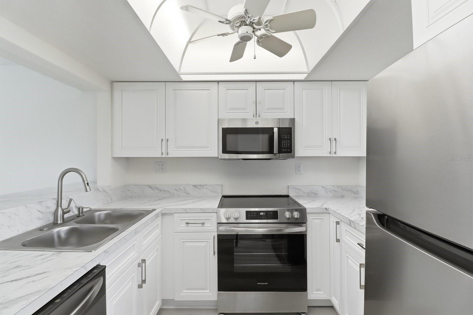 THE BAY VILLAS - Residential