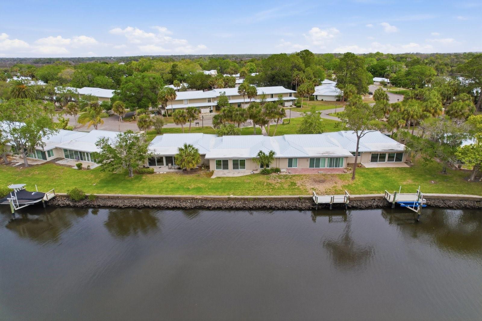 THE BAY VILLAS - Residential