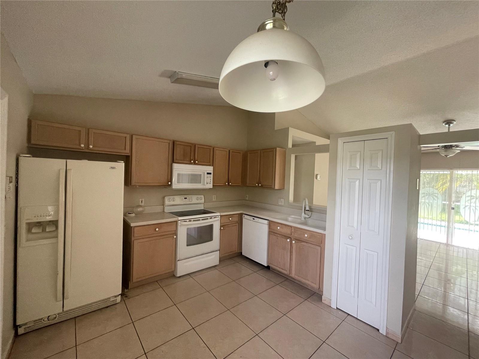 PINEHURST AT CYPRESS WOODS - Residential Lease