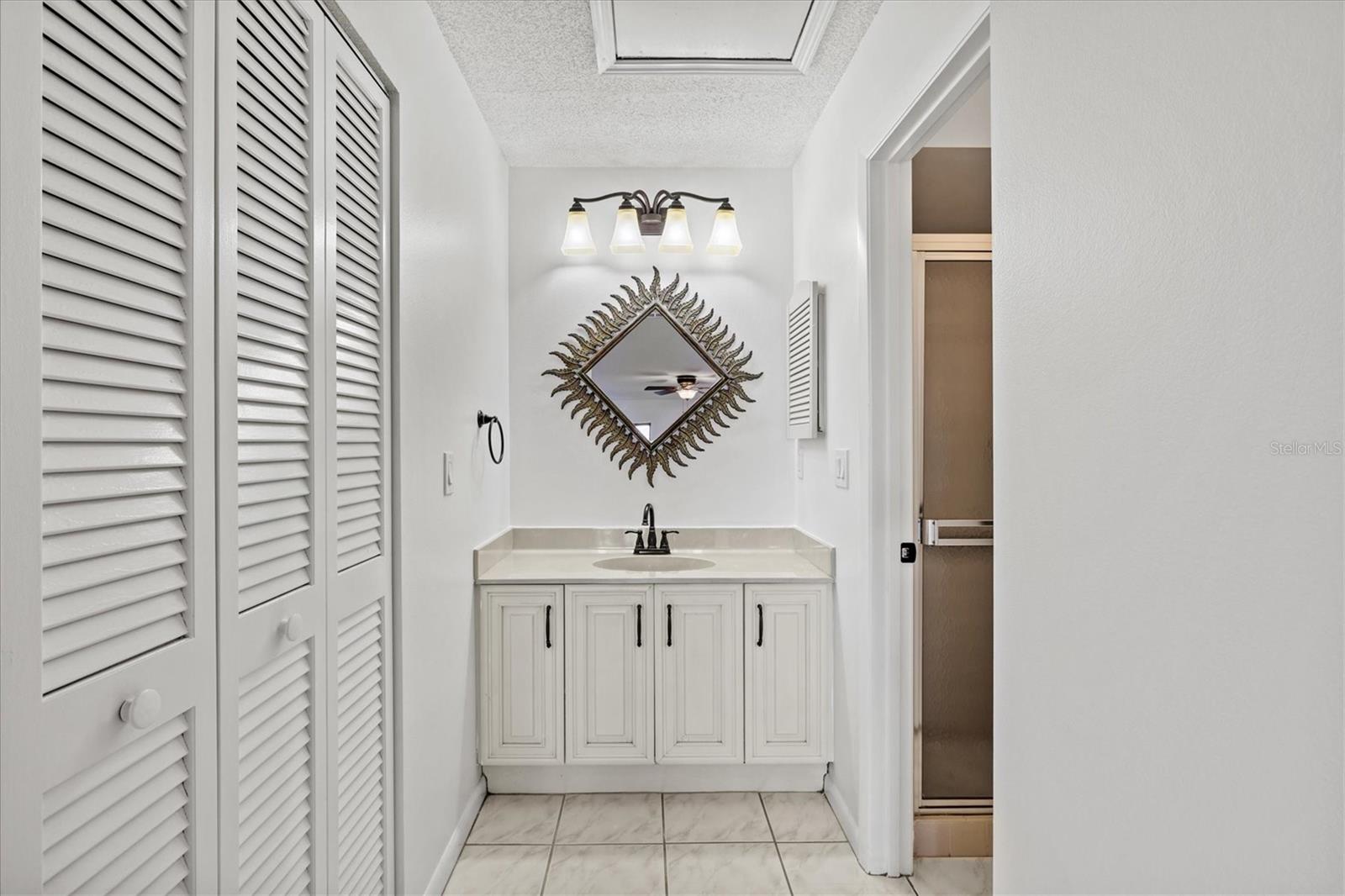 SOMERSET - Residential Lease