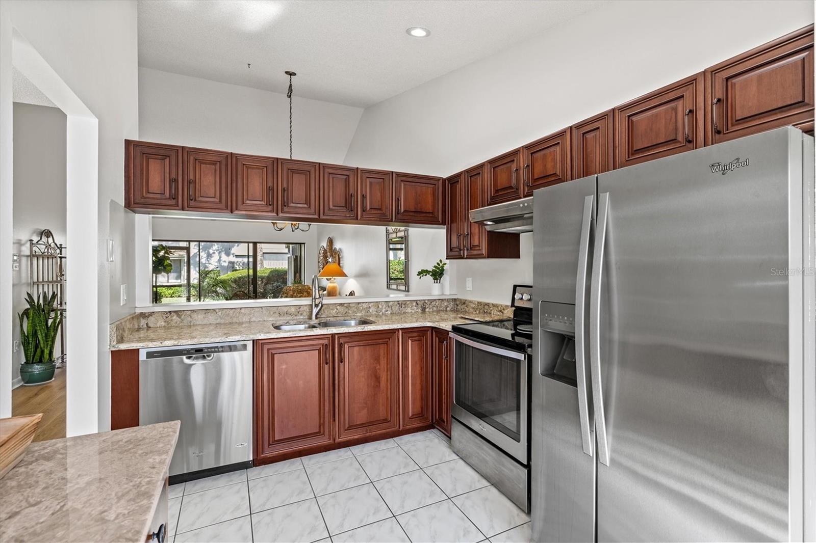 SOMERSET - Residential Lease