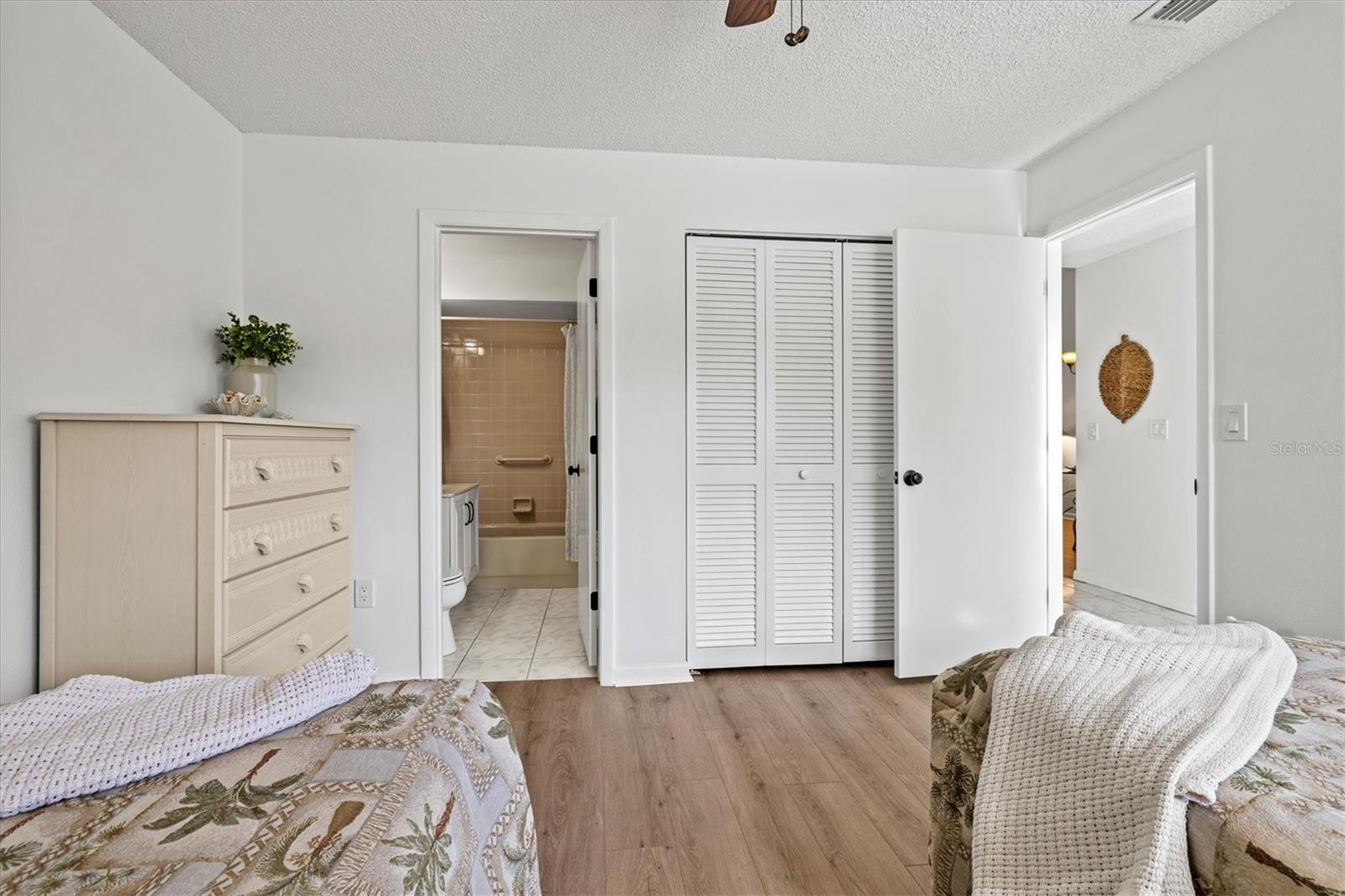 SOMERSET - Residential Lease