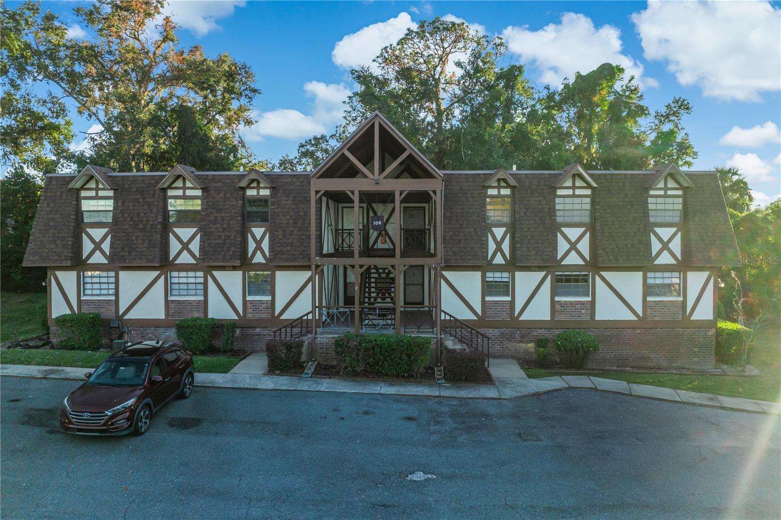 CHESTERBROOK 2 CONDO - Residential