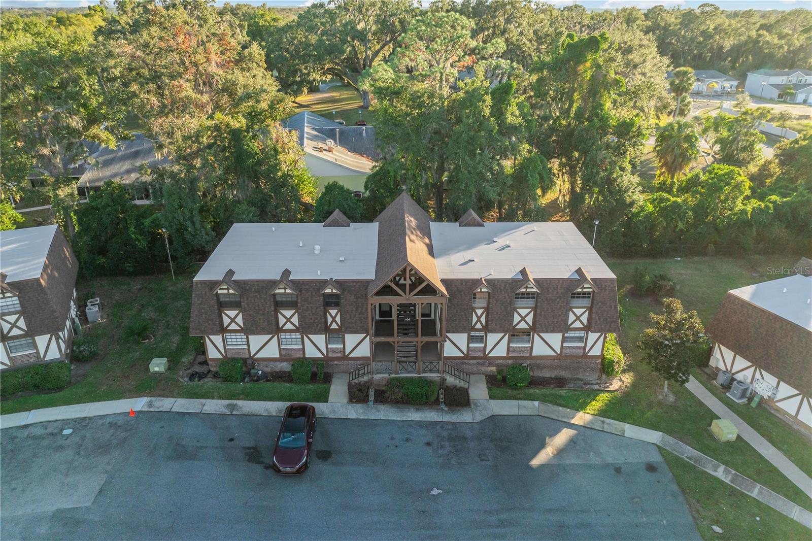 CHESTERBROOK 2 CONDO - Residential