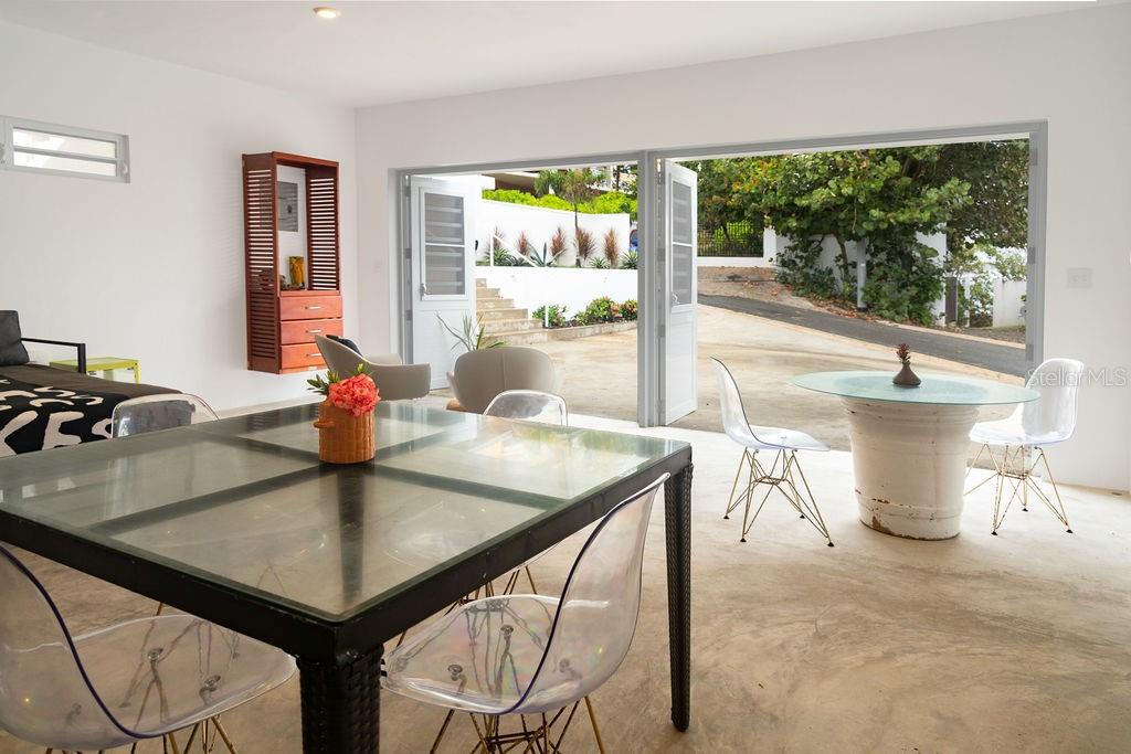 BRAVOS DE BOSTON - Residential