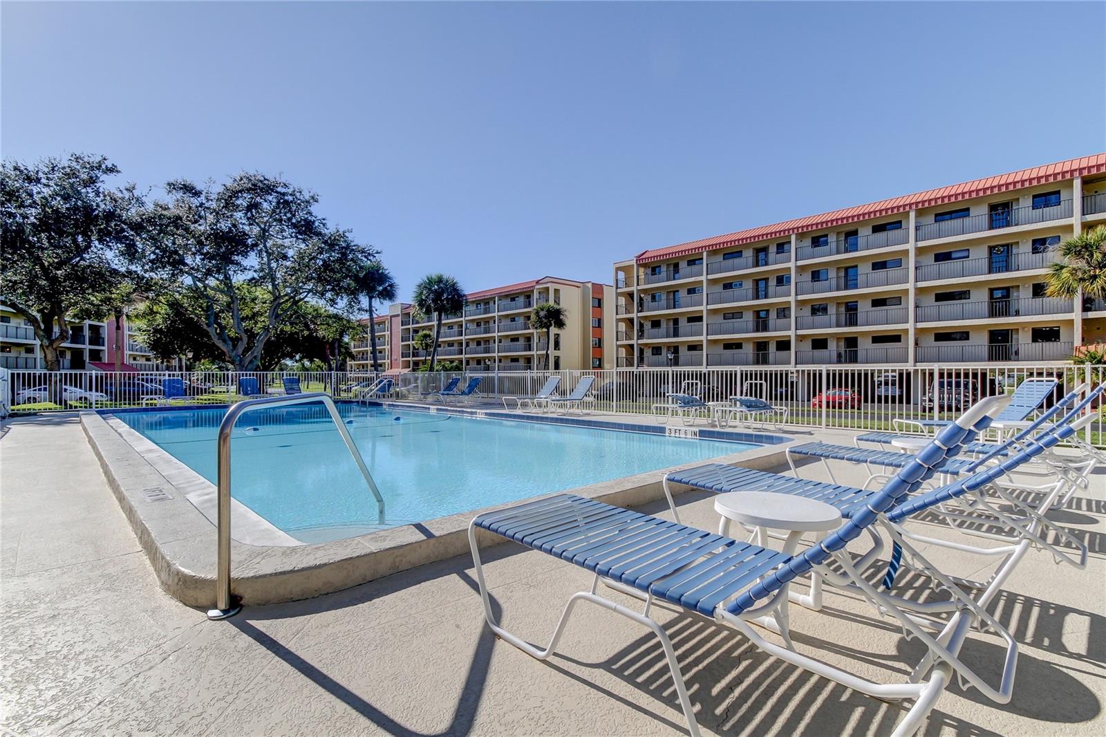HARBOR GREENS AT YACHT CLUB ESTATES - Residential
