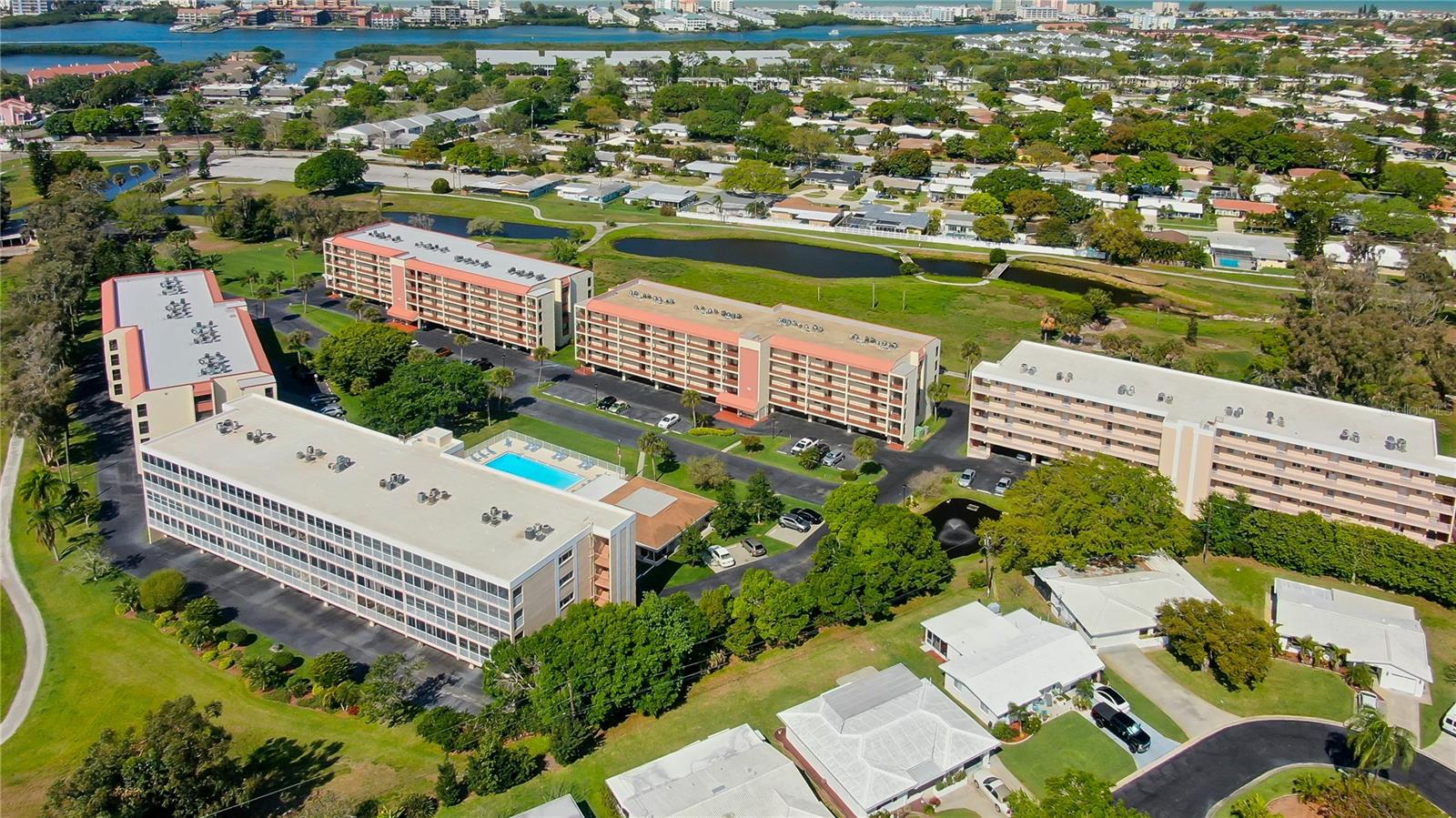 HARBOR GREENS AT YACHT CLUB ESTATES - Residential