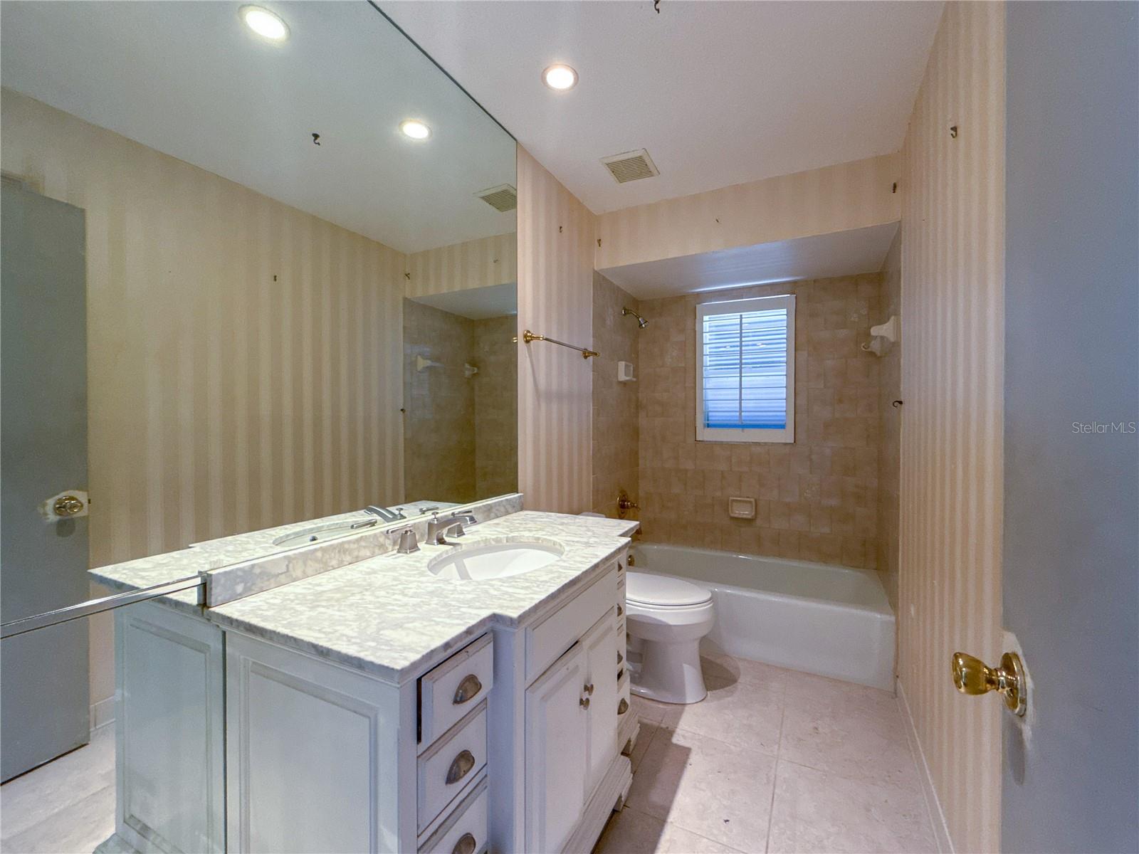 ROTONDA WEST PEBBLE BEACH - Residential