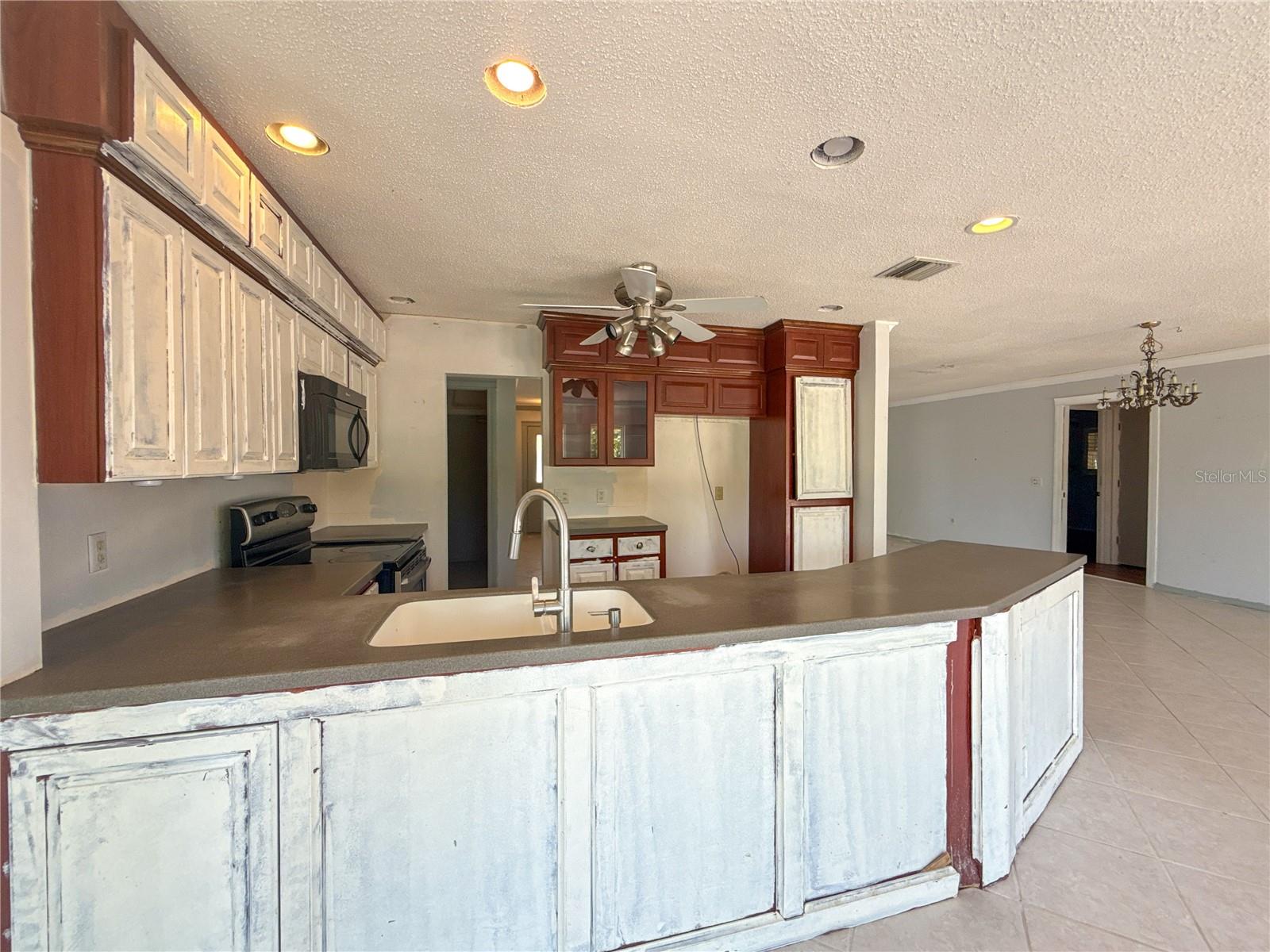 ROTONDA WEST PEBBLE BEACH - Residential