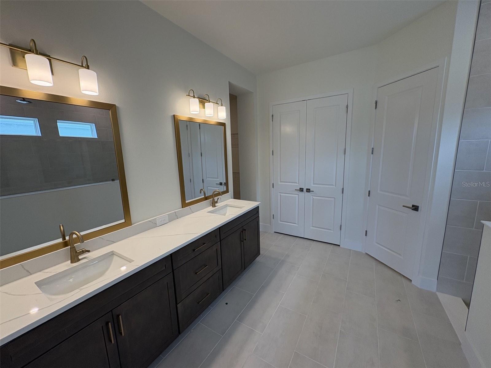 LAKEVIEW CROSSING - Residential