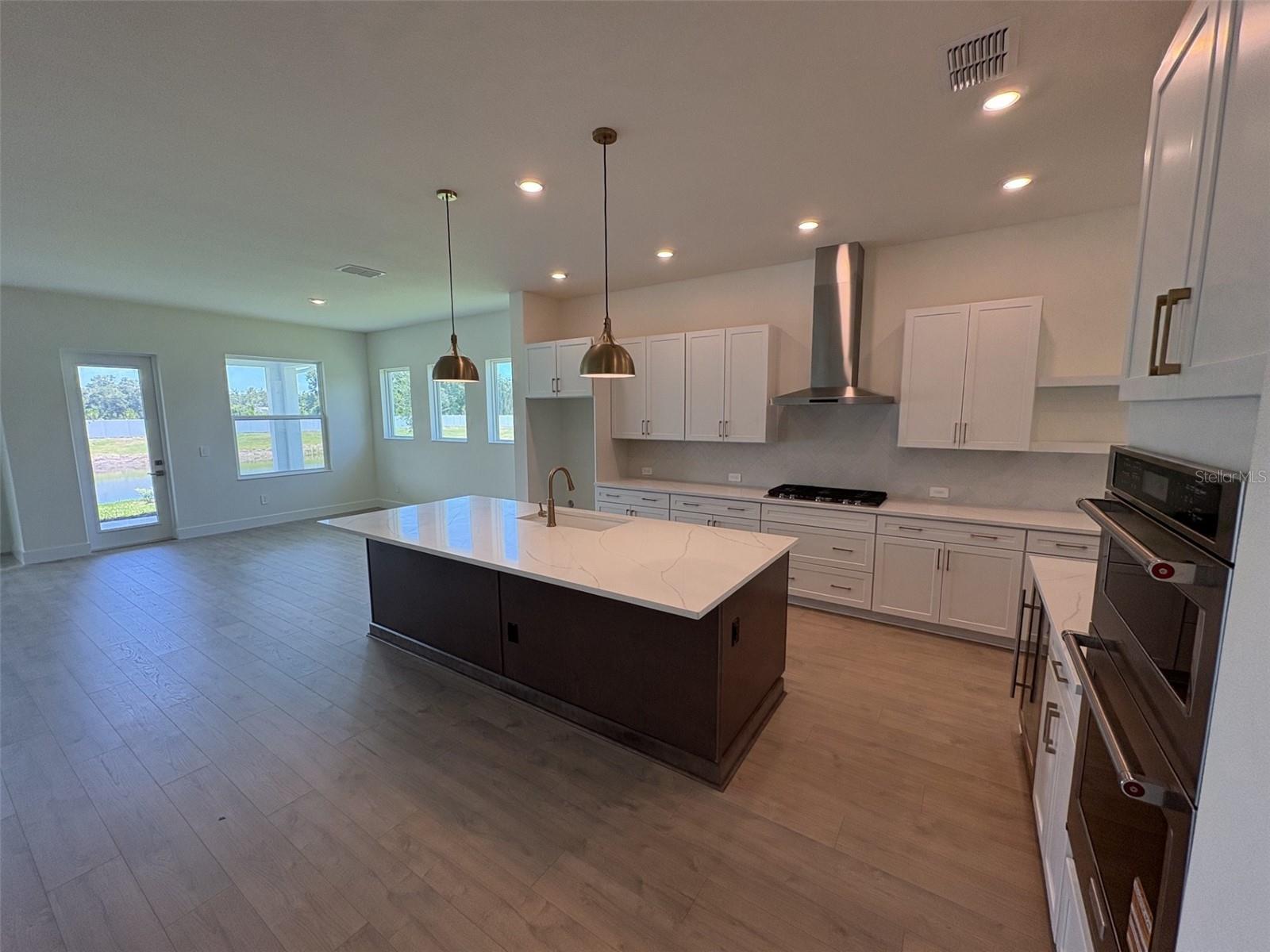 LAKEVIEW CROSSING - Residential