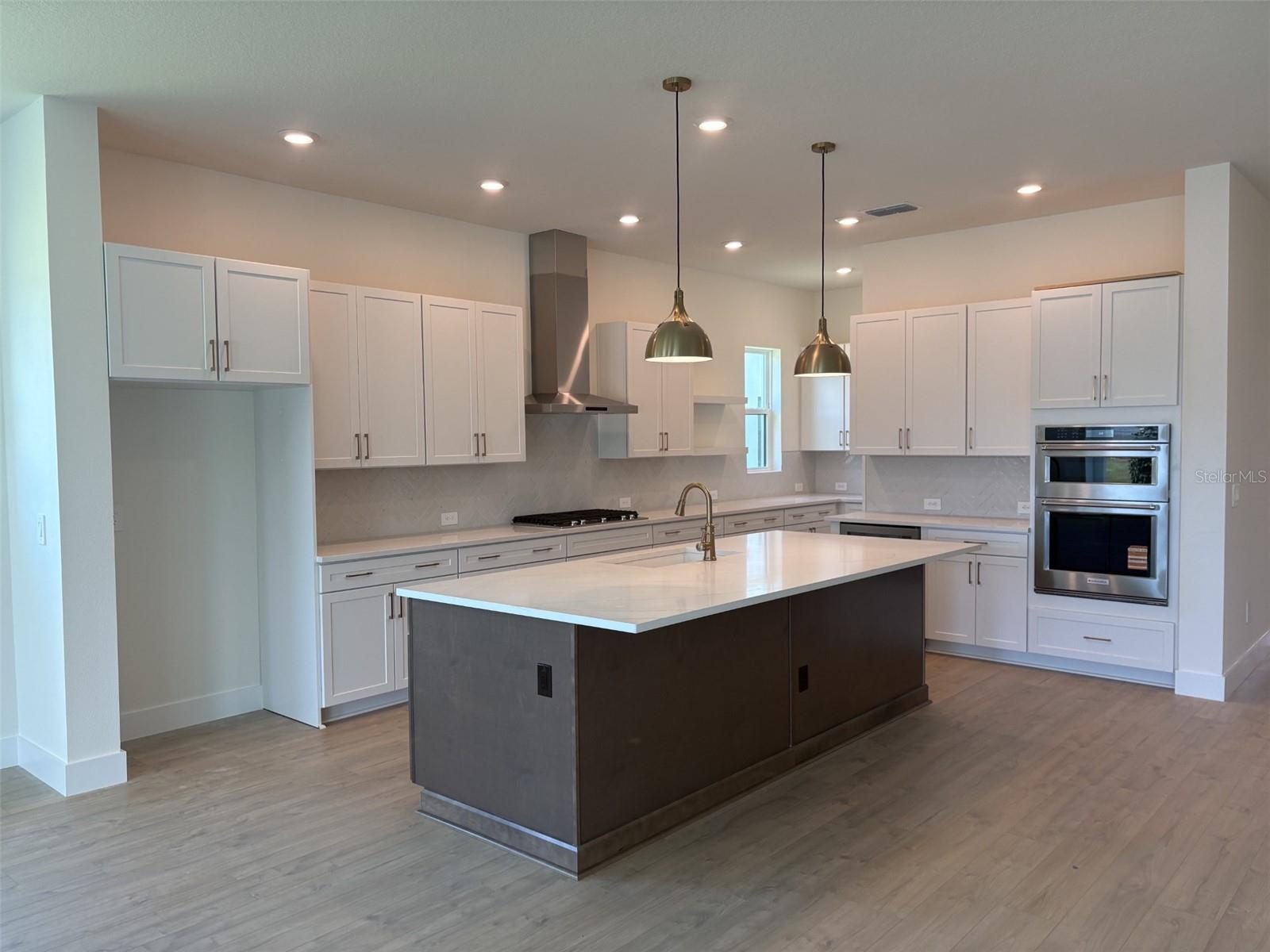 LAKEVIEW CROSSING - Residential