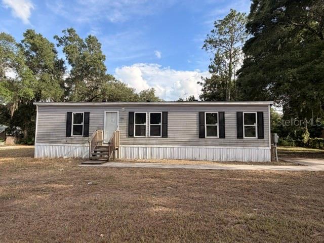 three bedroom, two full bath manufactured home in Summerfield on over a 1/4 lot. Features chef's kitchen with island and inside laundry. Show and sell