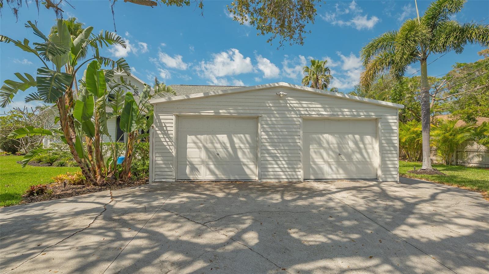 WHITFIELD ESTATES UNIT 1 - Residential