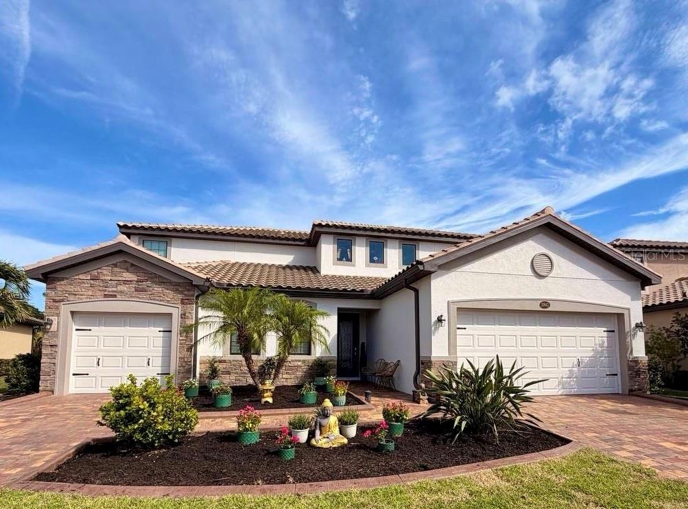 GRAND PARADISO - Residential
