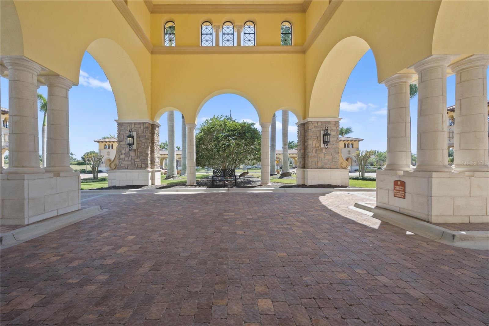 GRAND PARADISO - Residential