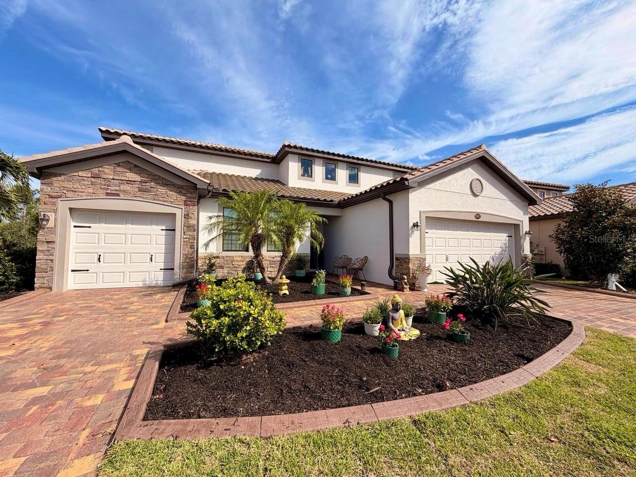 GRAND PARADISO - Residential