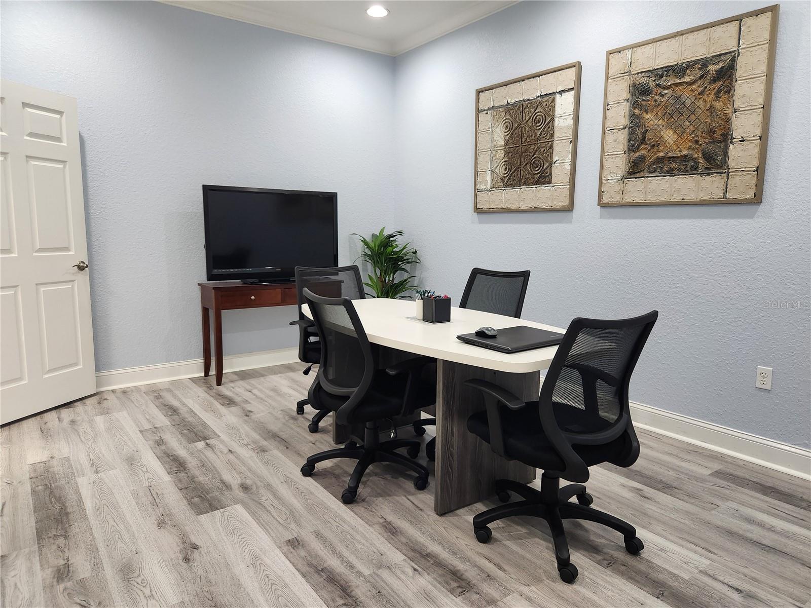 SANTA CRUZ CONDO - Commercial Sale