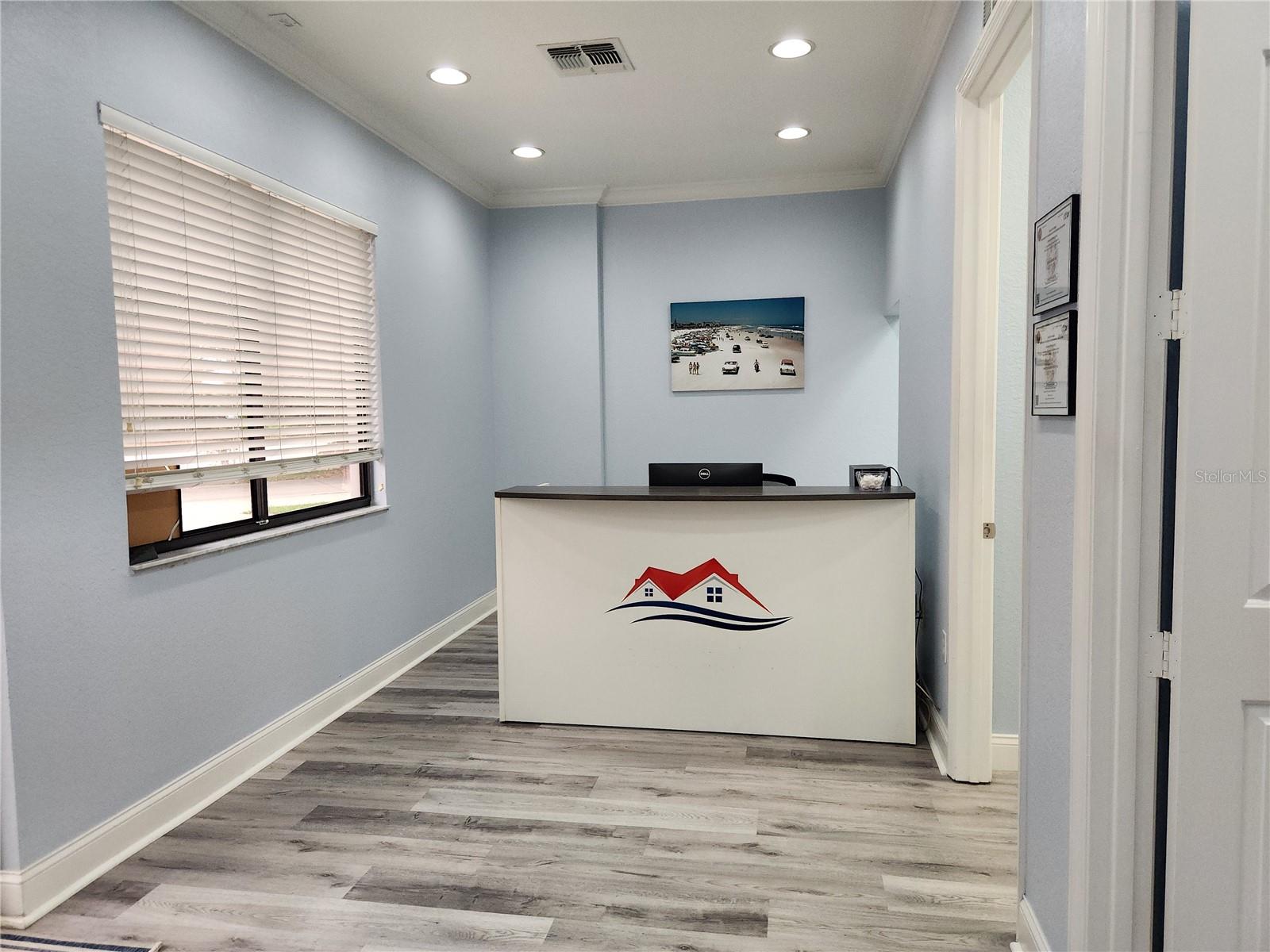SANTA CRUZ CONDO - Commercial Sale