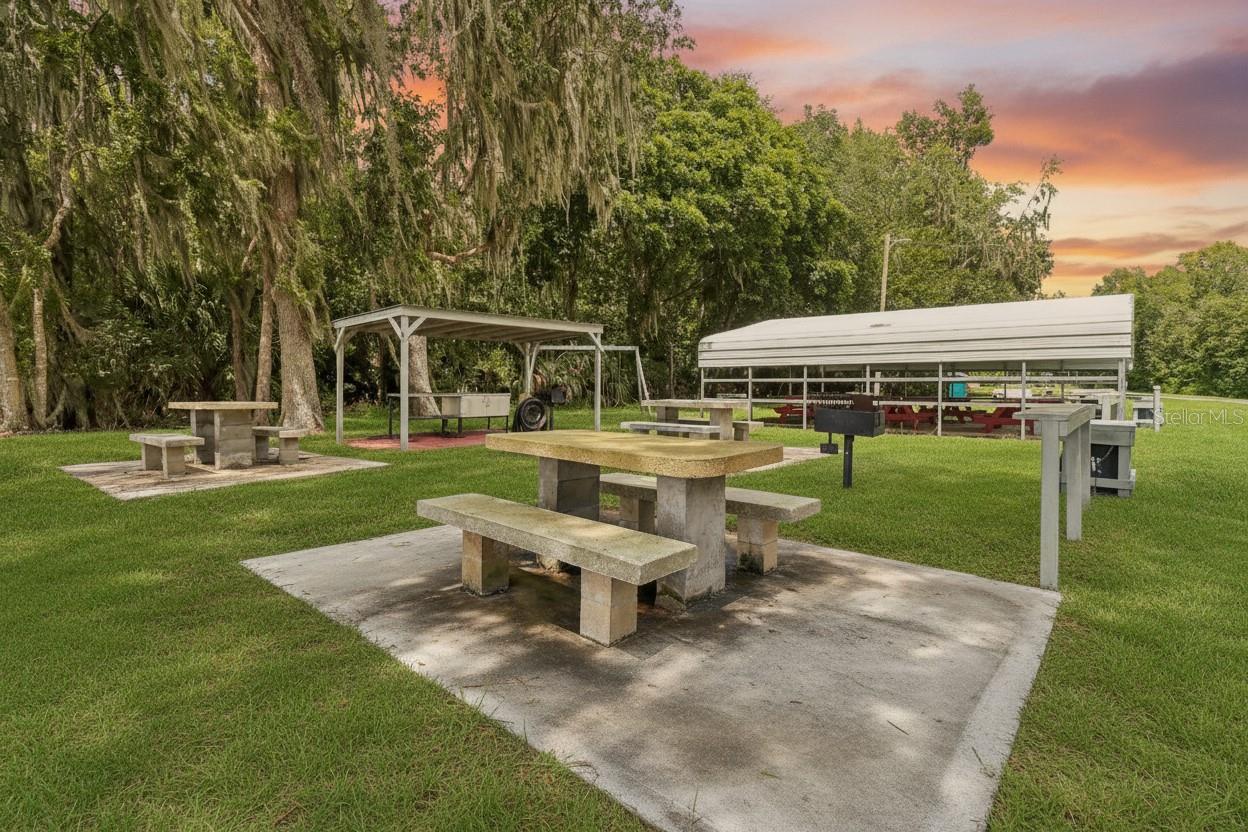 PARADISE LAKES SUB - Residential