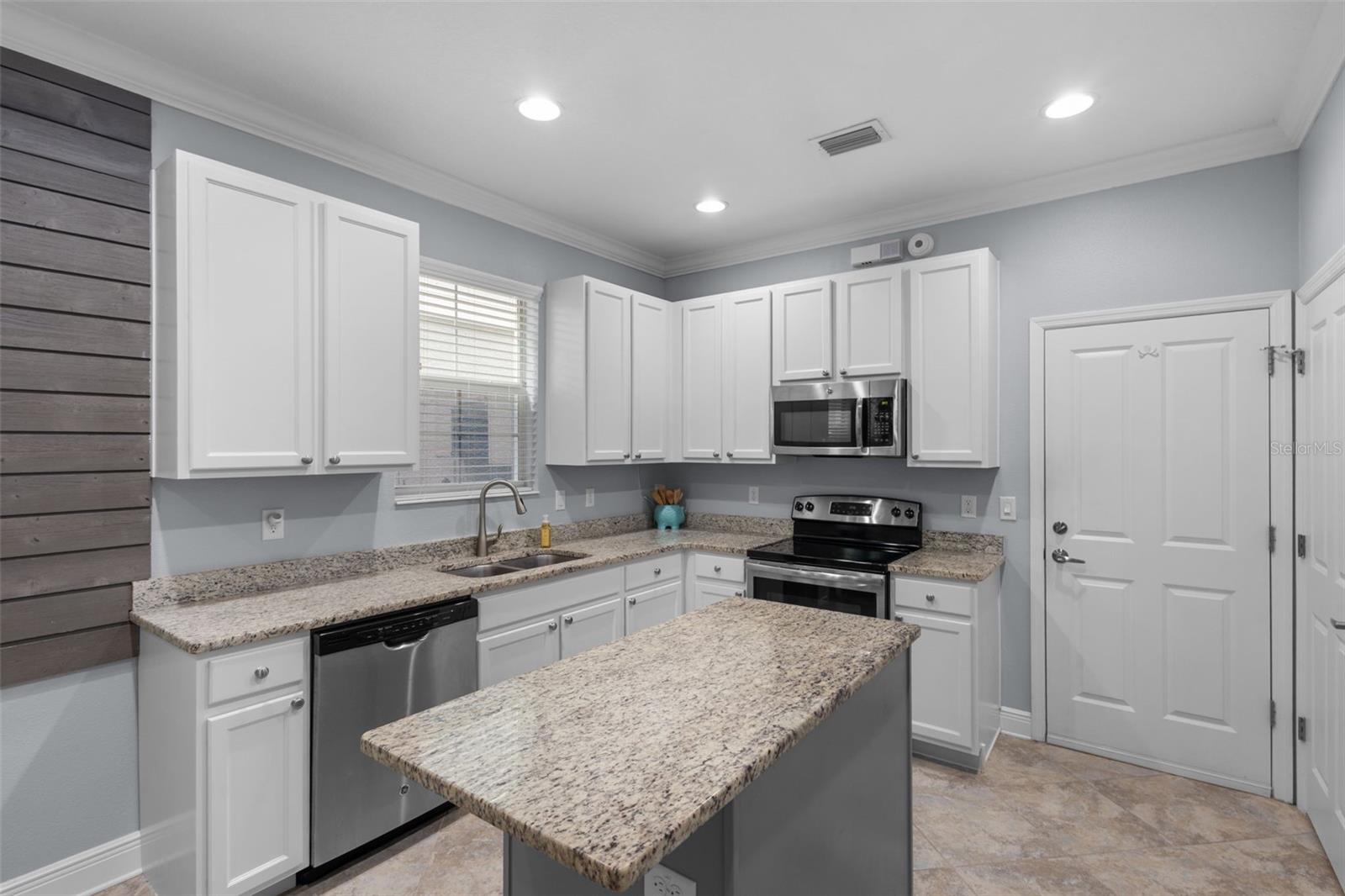 HAYES PARK VILLAGE - Residential
