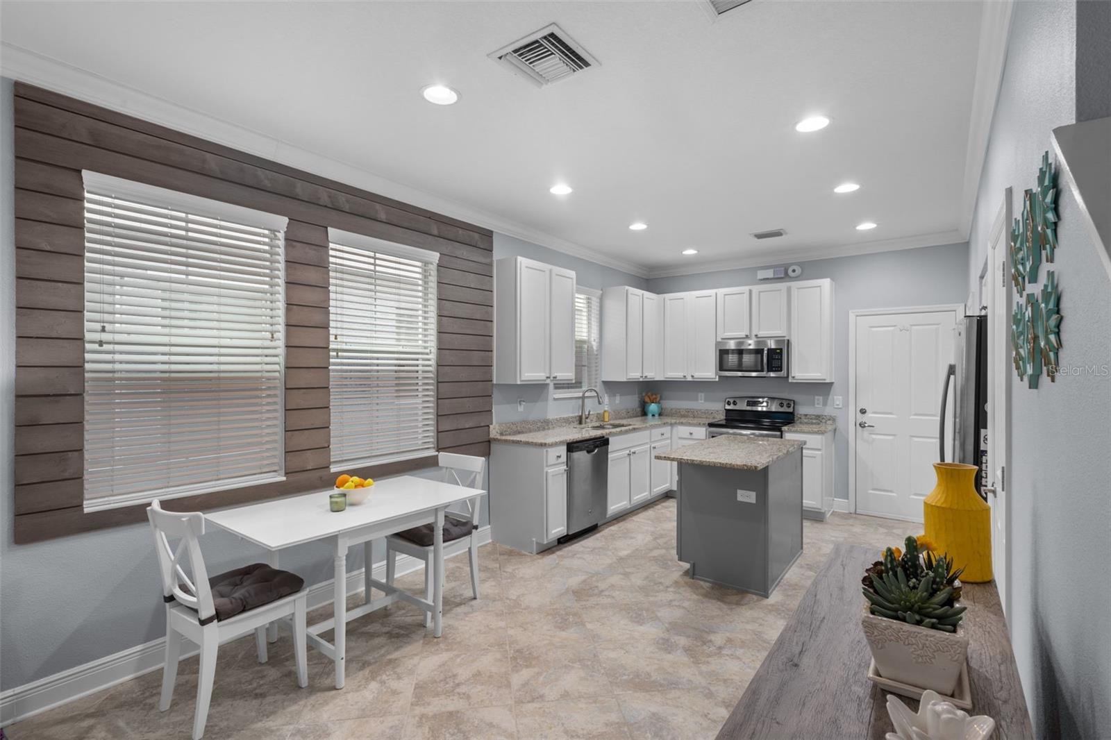 HAYES PARK VILLAGE - Residential