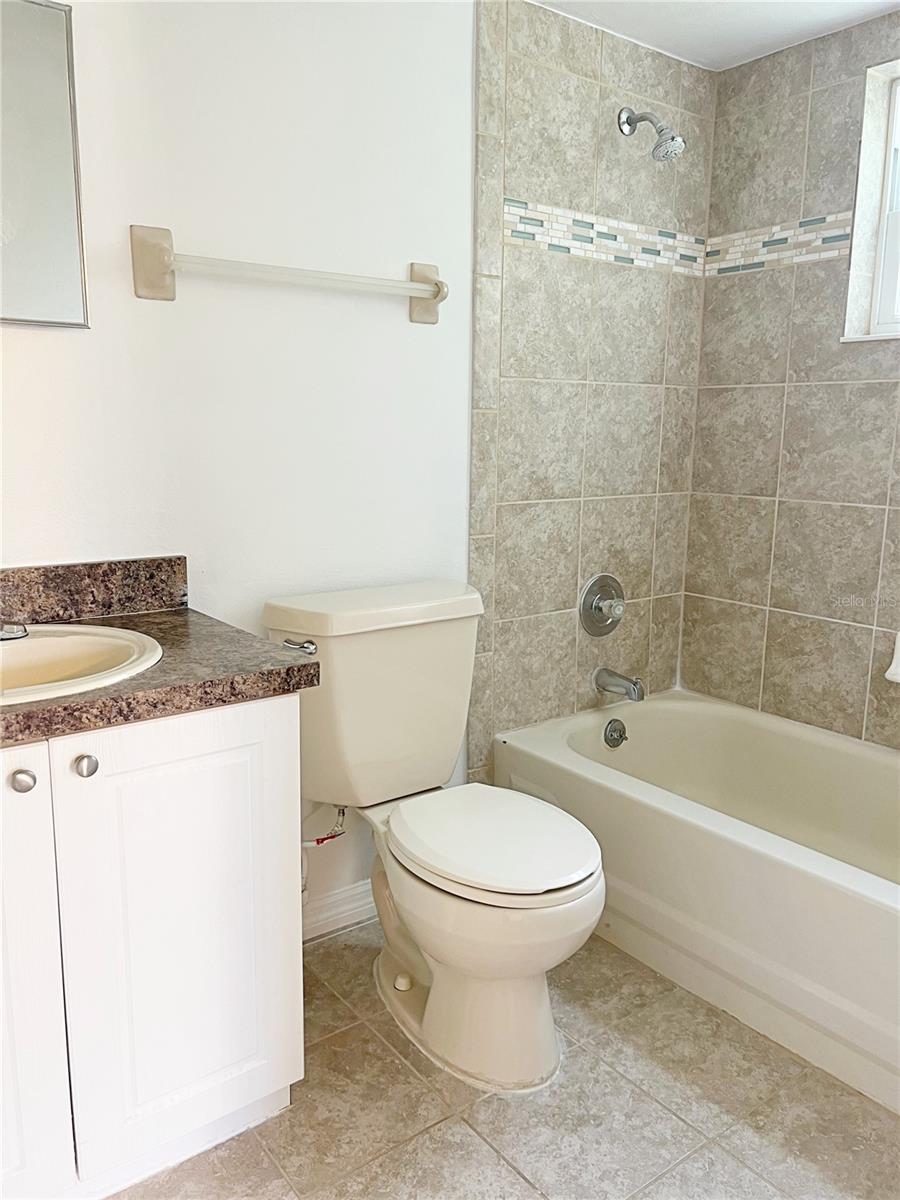 HAWTHORNE VILLAGE - Residential Lease