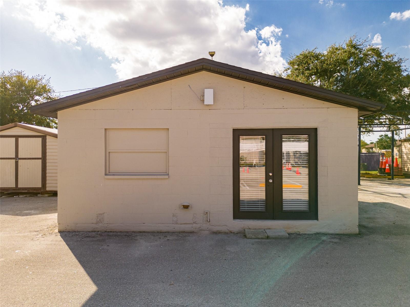 ACREAGE & UNREC - Commercial Sale