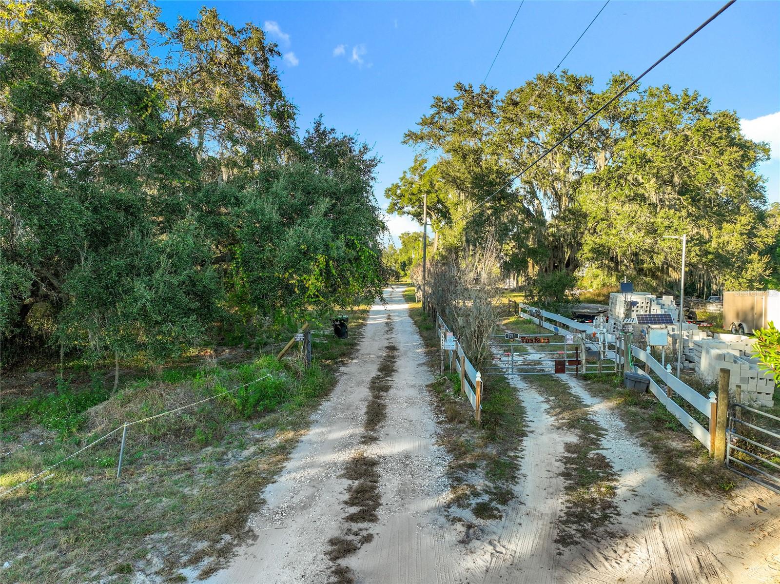ACREAGE - Land