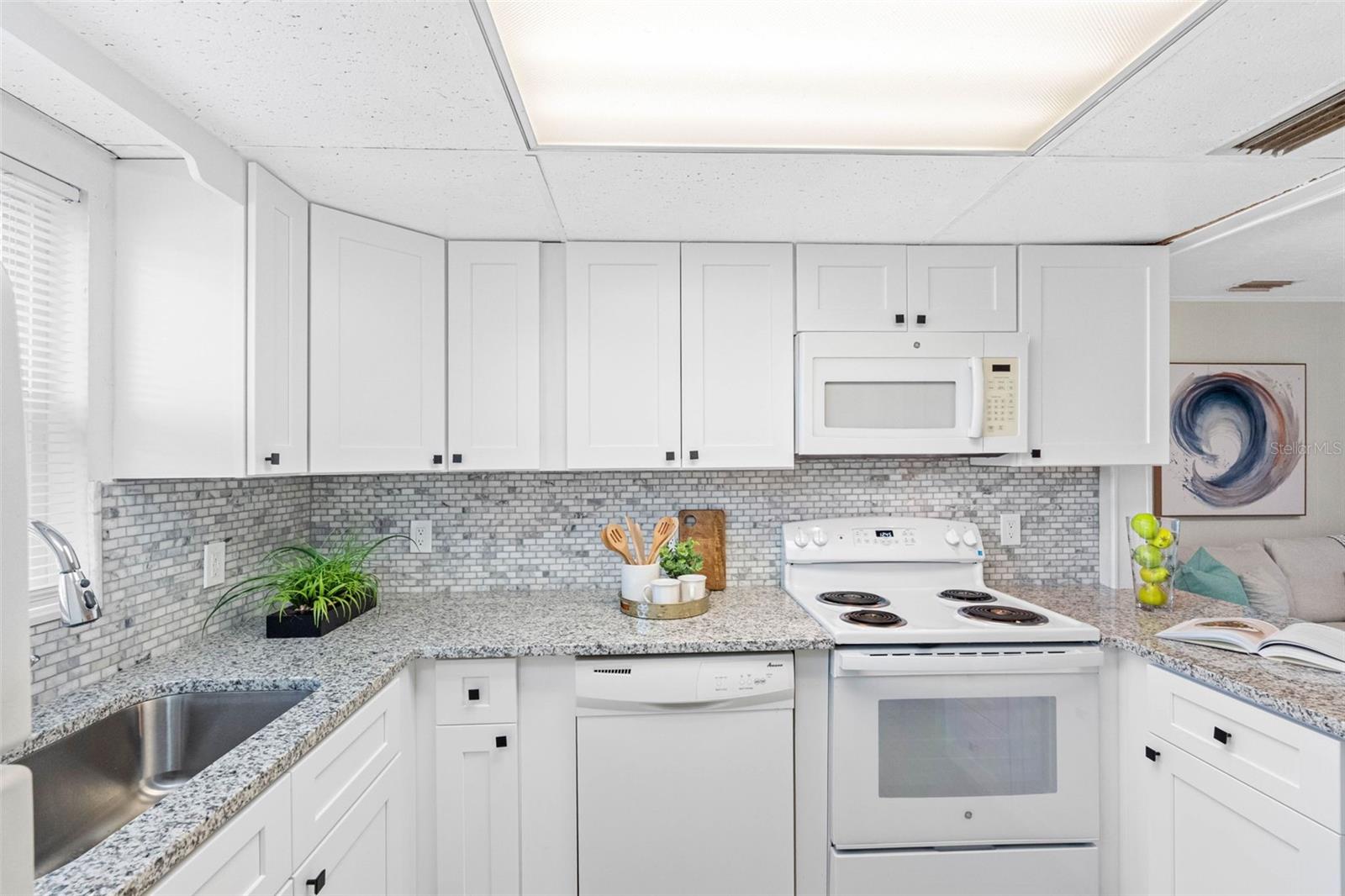 LAKE SHORE ESTATES - Residential