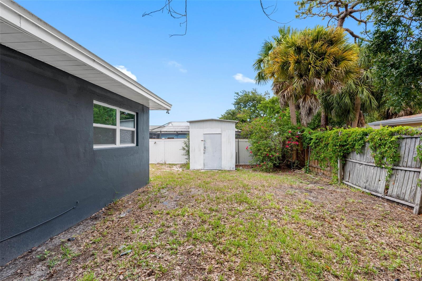 LAKE SHORE ESTATES - Residential