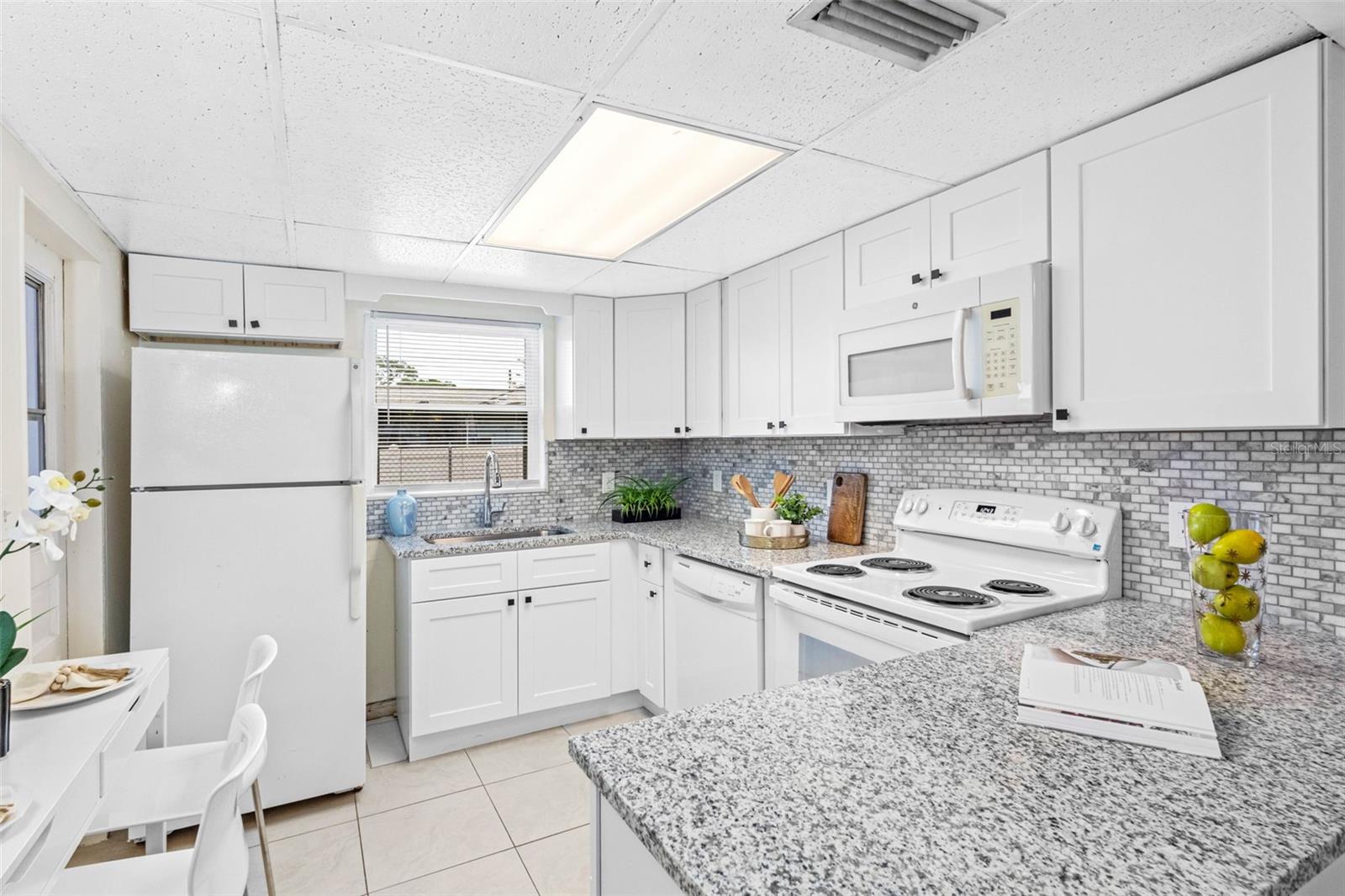 LAKE SHORE ESTATES - Residential