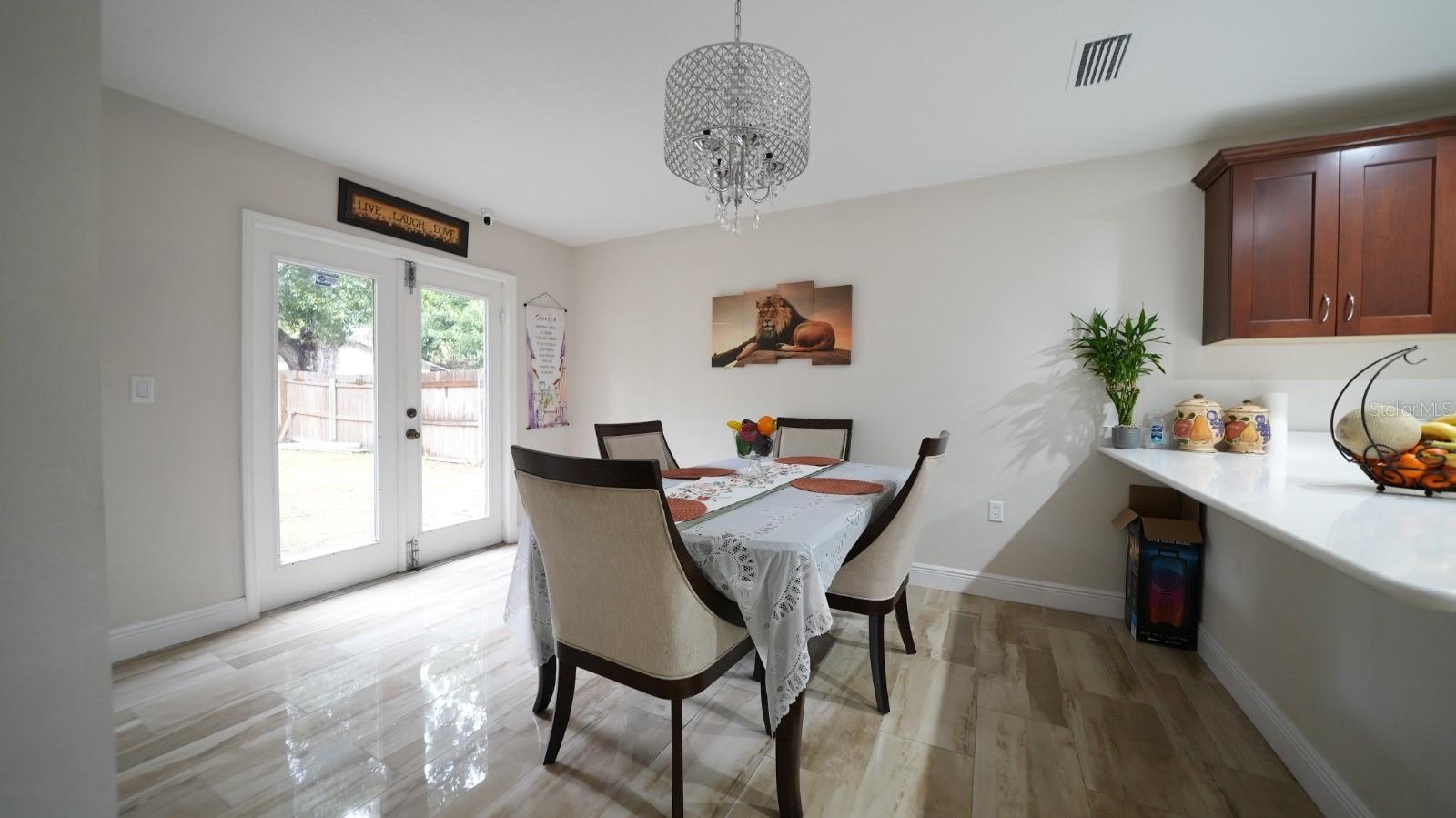 EDGEWOOD - Residential Lease