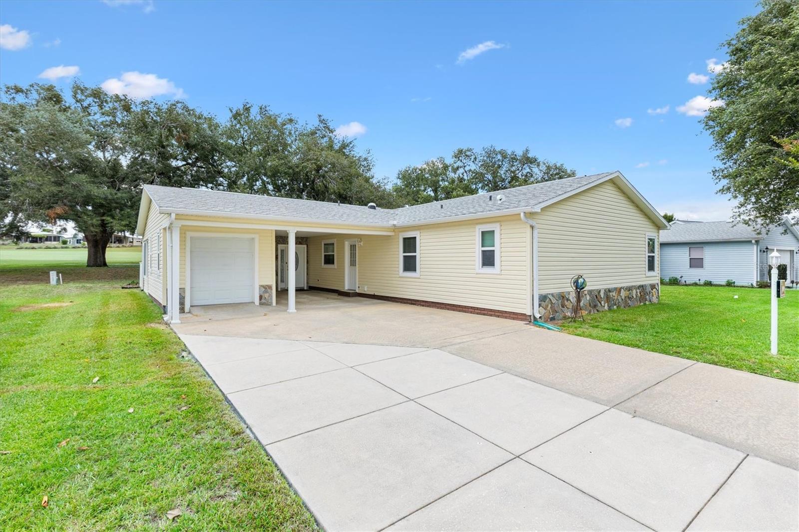 LADY LAKE ORANGE BLOSSOM GARDENS UNIT 10 - Residential