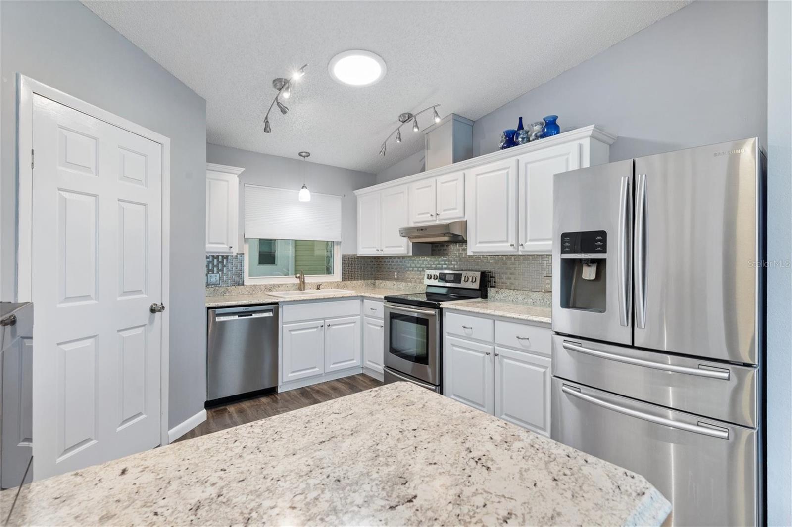 LADY LAKE ORANGE BLOSSOM GARDENS UNIT 10 - Residential