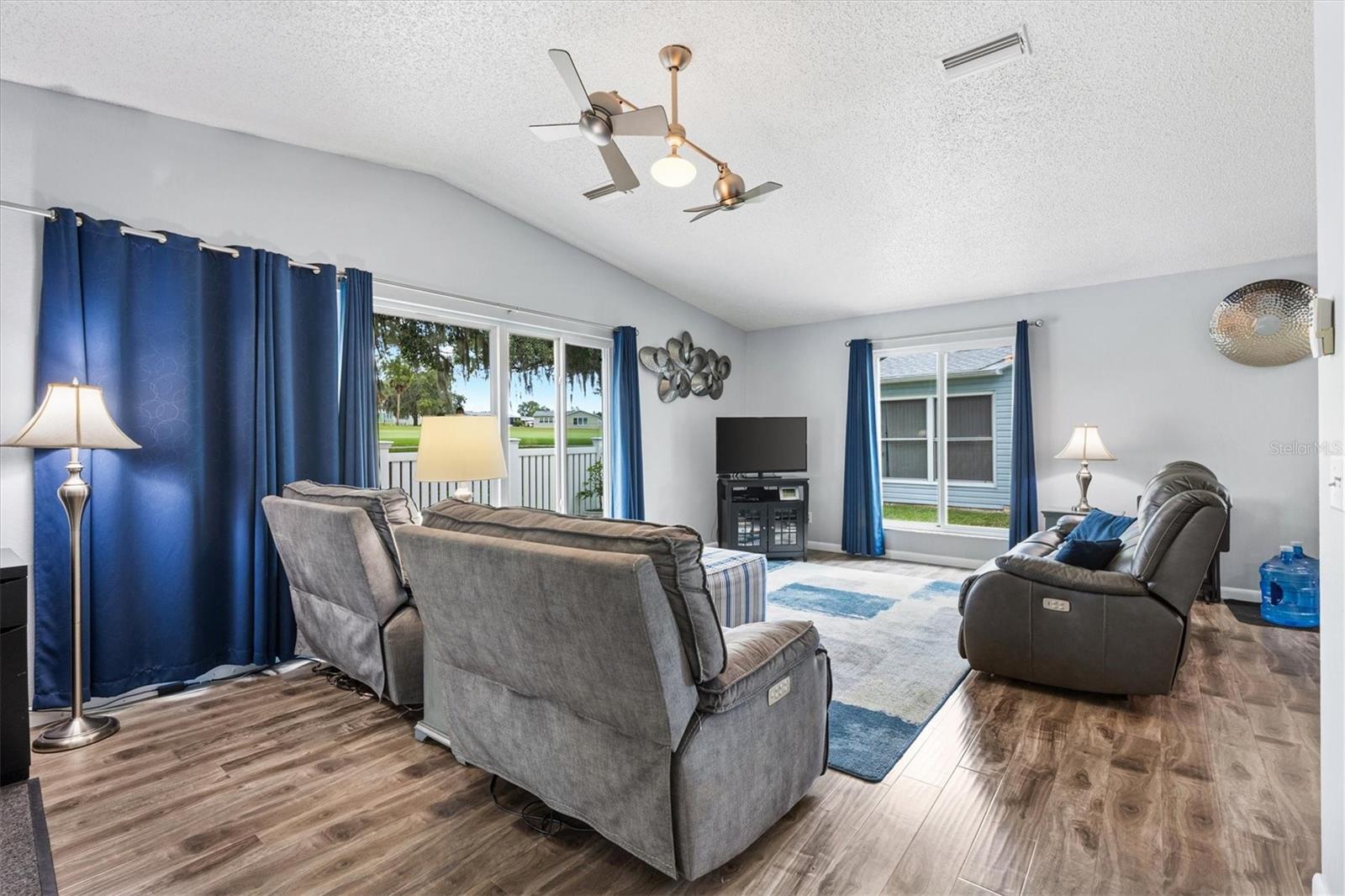 LADY LAKE ORANGE BLOSSOM GARDENS UNIT 10 - Residential