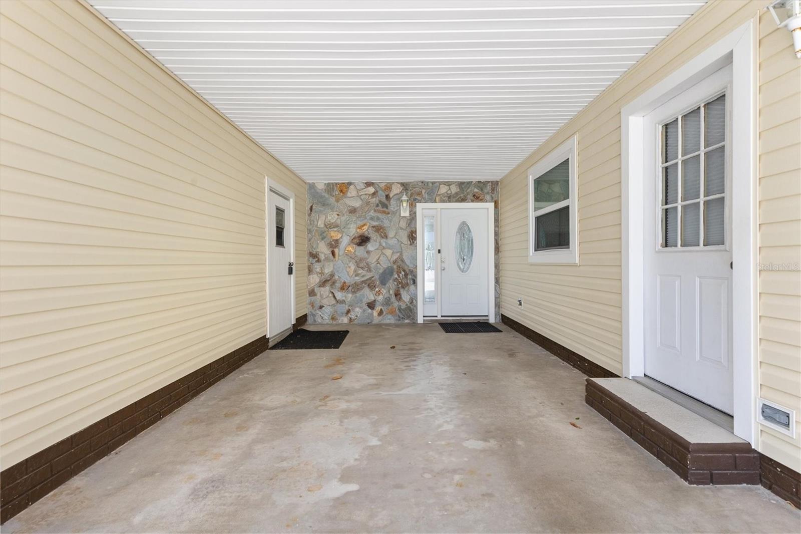 LADY LAKE ORANGE BLOSSOM GARDENS UNIT 10 - Residential