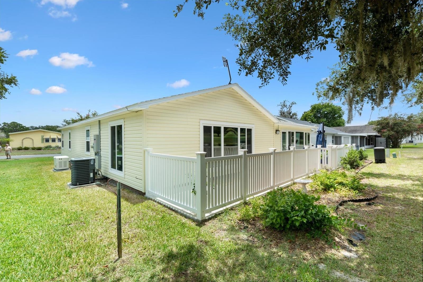 LADY LAKE ORANGE BLOSSOM GARDENS UNIT 10 - Residential