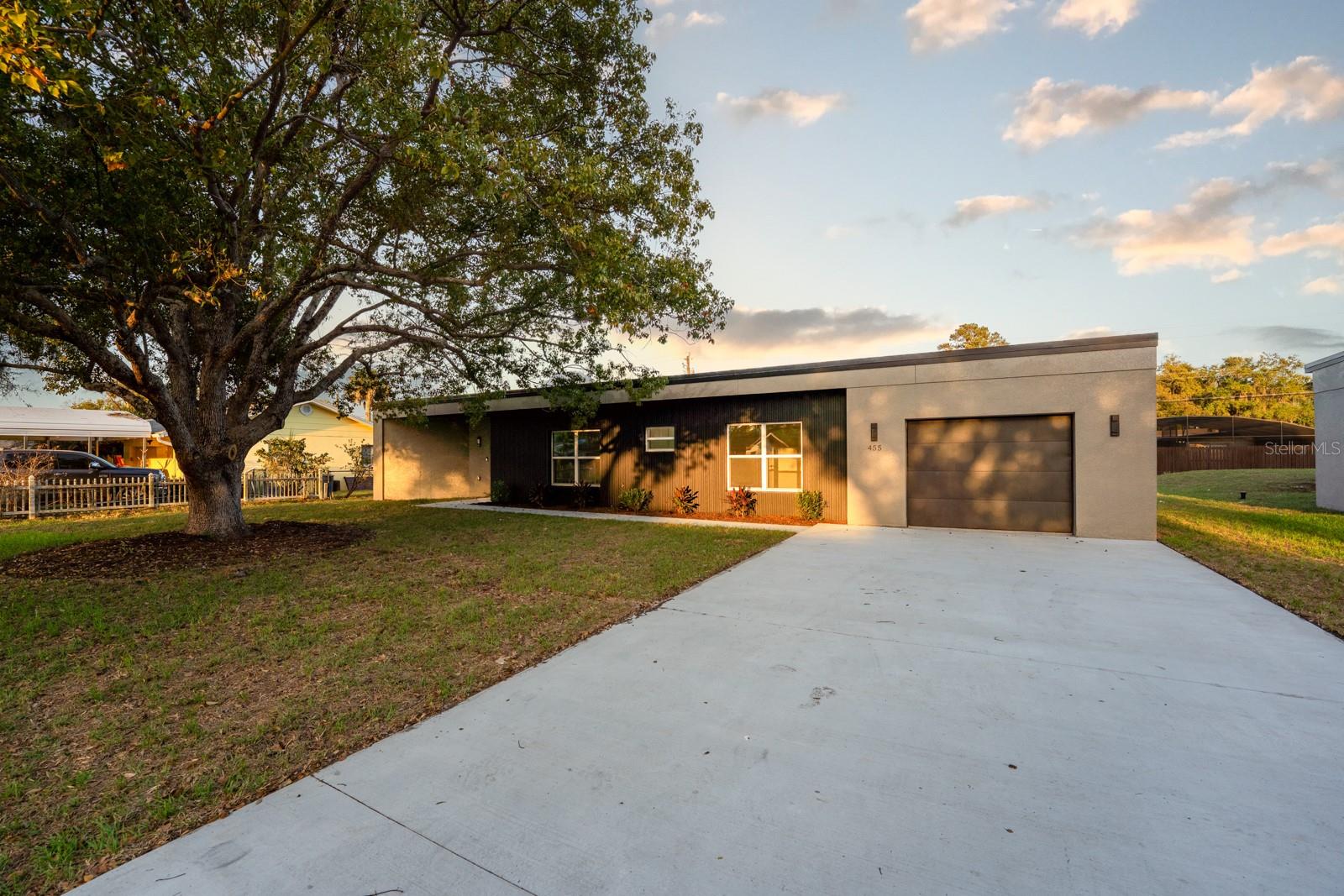 WOLFERS LAKE VIEW TERRACE - Residential