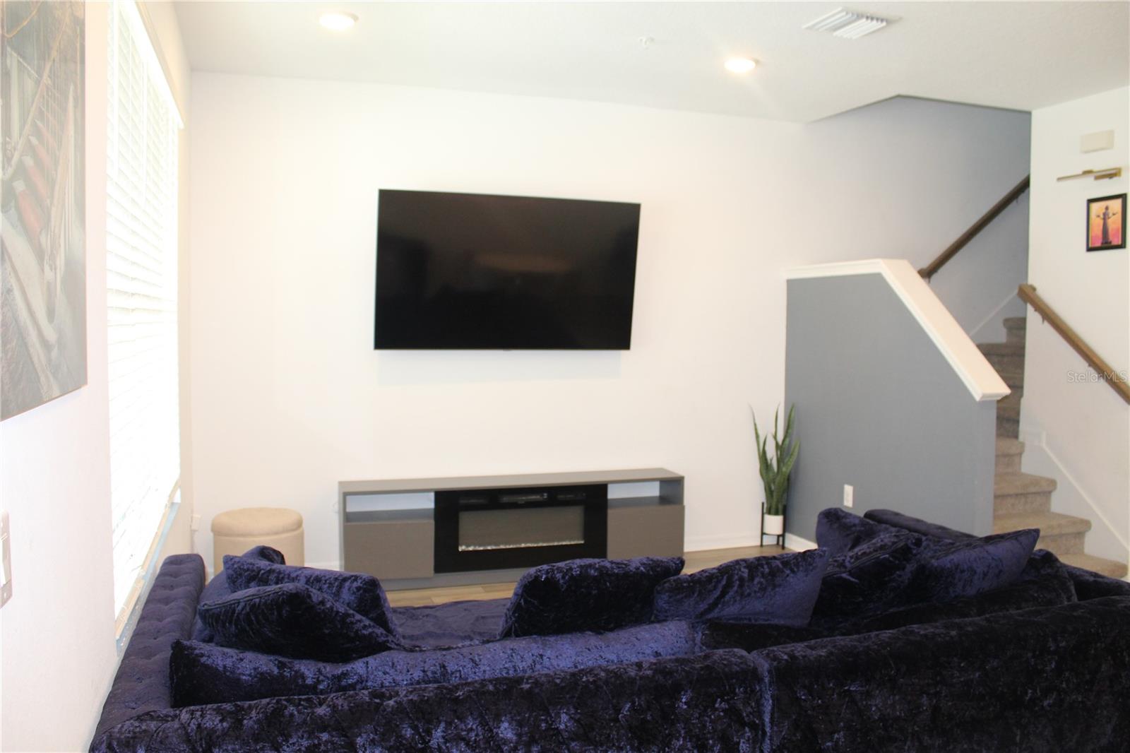 RANDAL WALK - Residential Lease