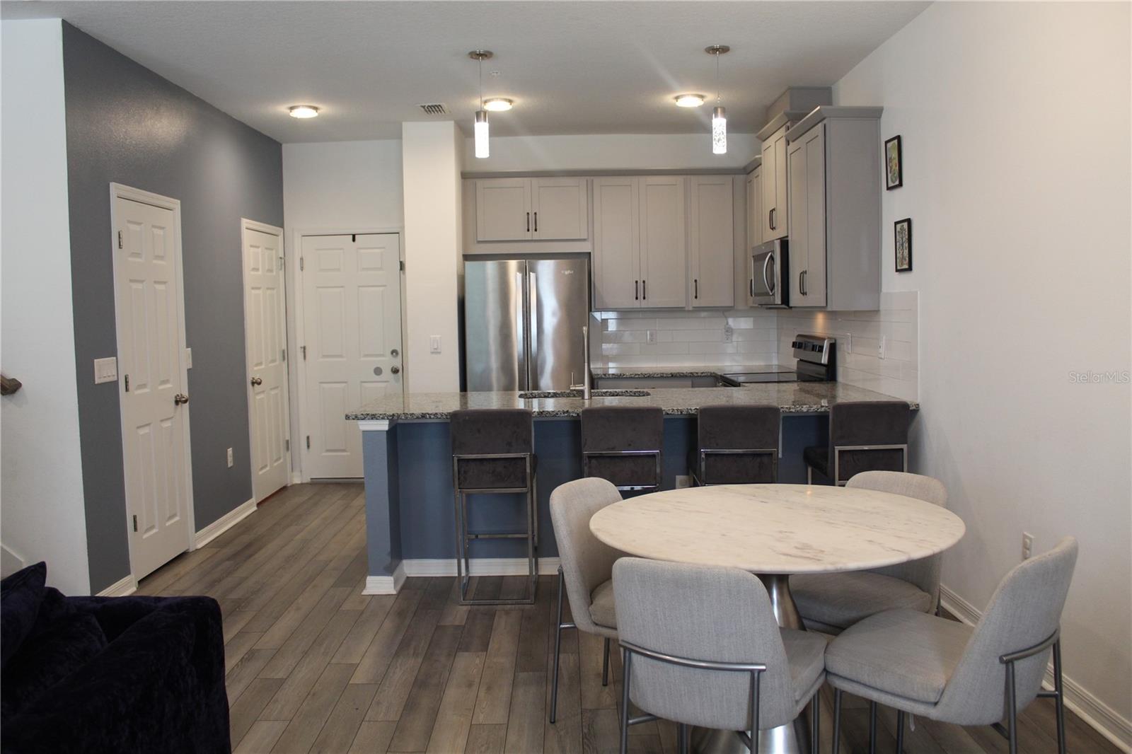 RANDAL WALK - Residential Lease