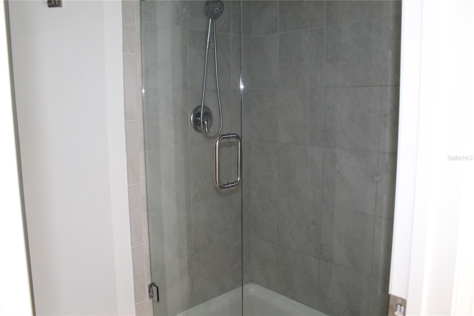 RANDAL WALK - Residential Lease