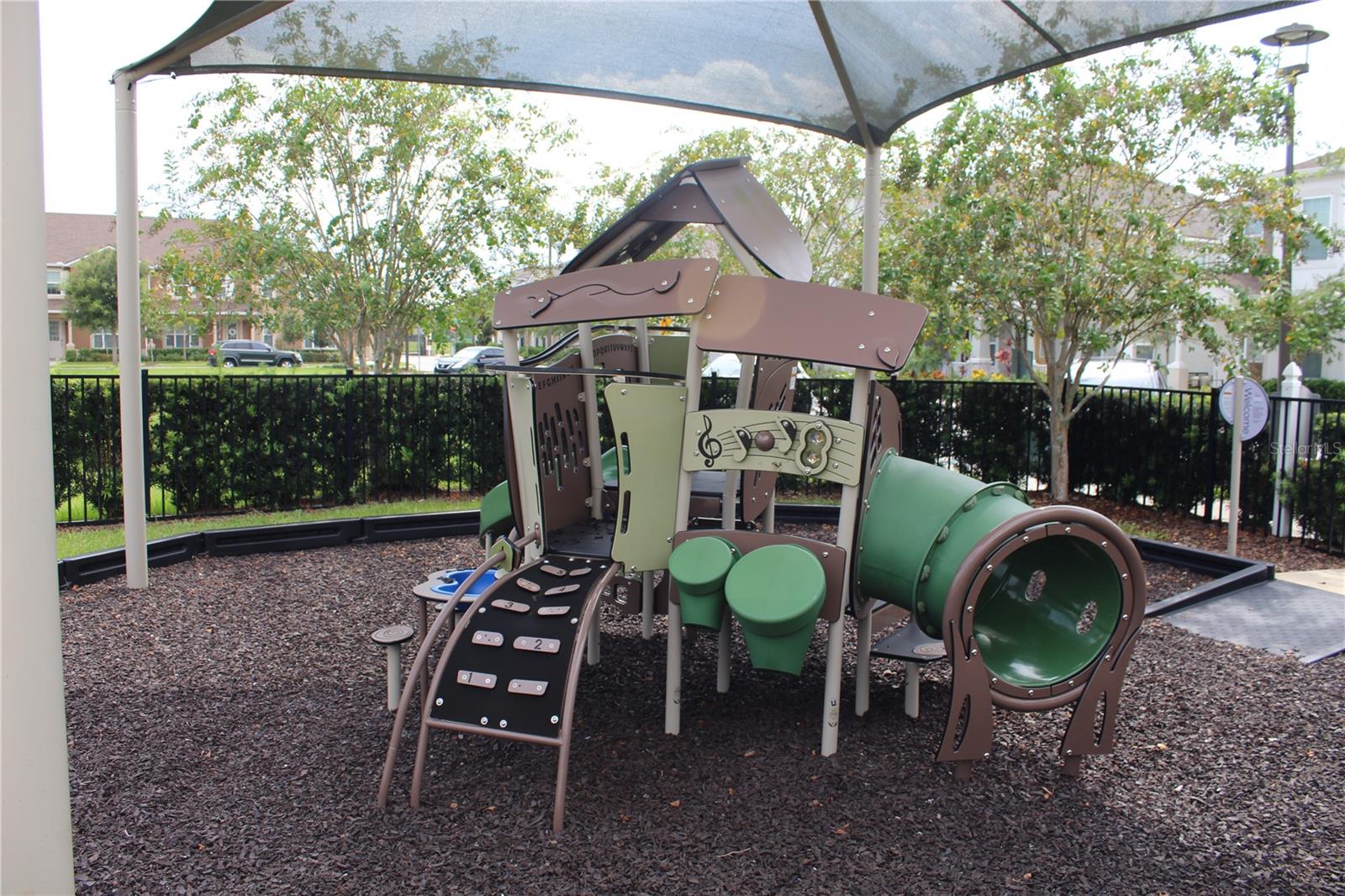 RANDAL WALK - Residential Lease