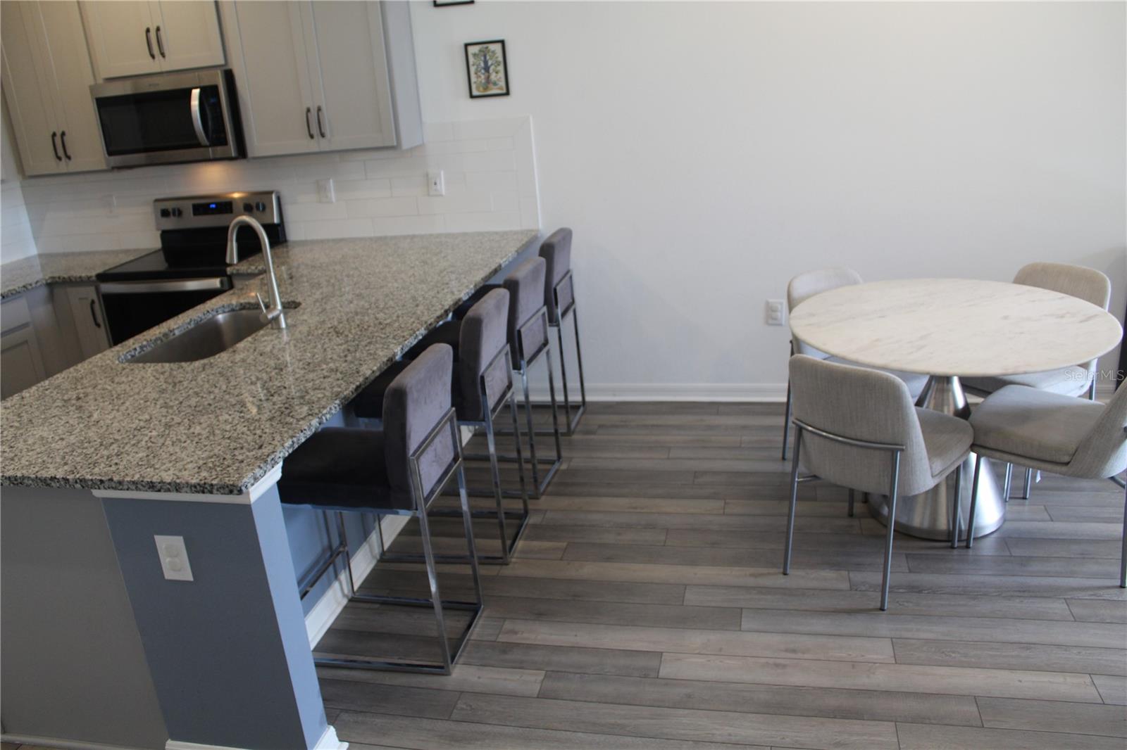 RANDAL WALK - Residential Lease