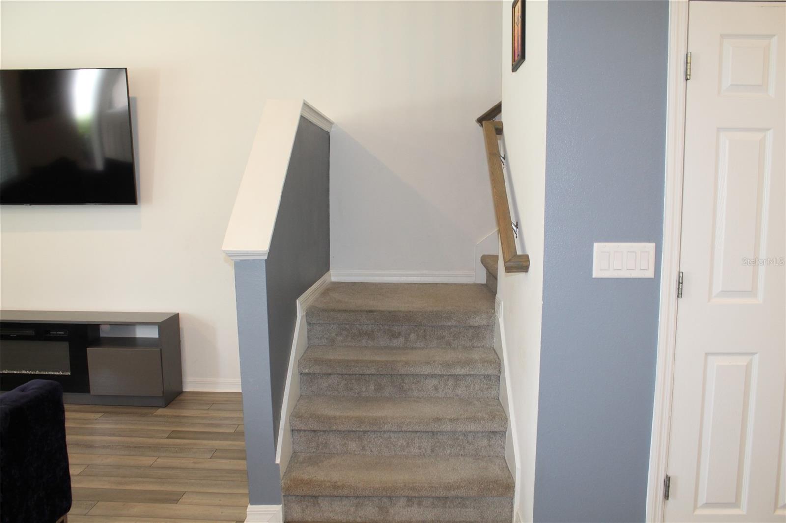 RANDAL WALK - Residential Lease