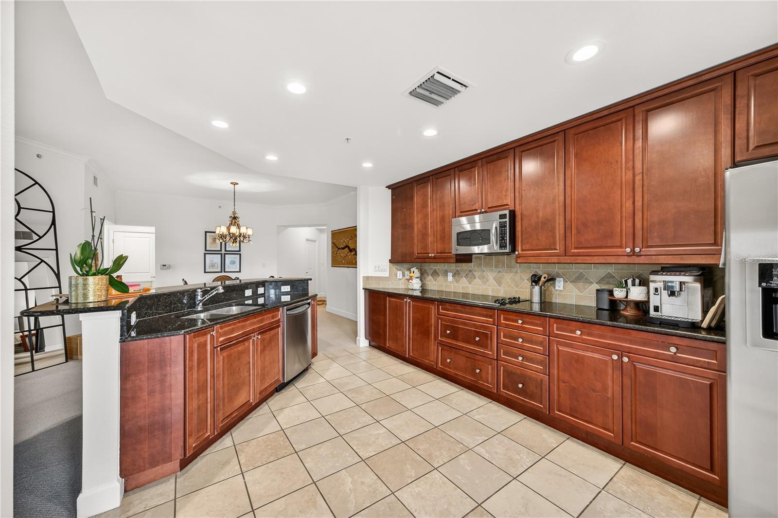 WELLESLEY CONDO - Residential