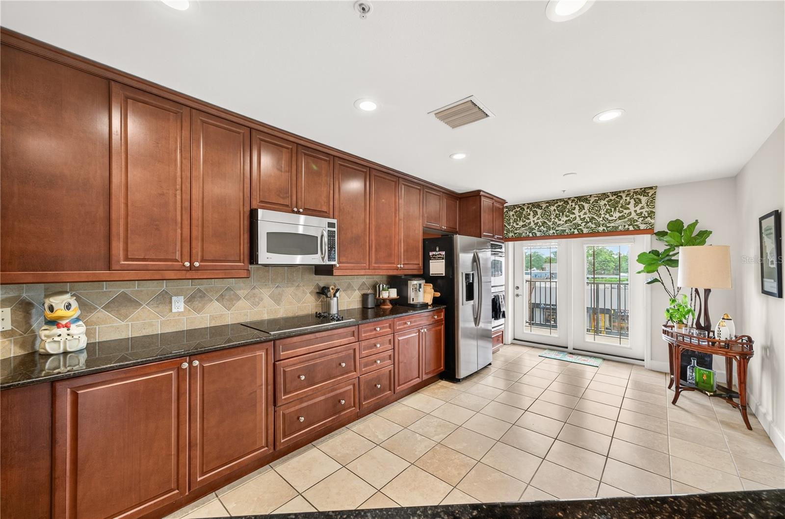 WELLESLEY CONDO - Residential