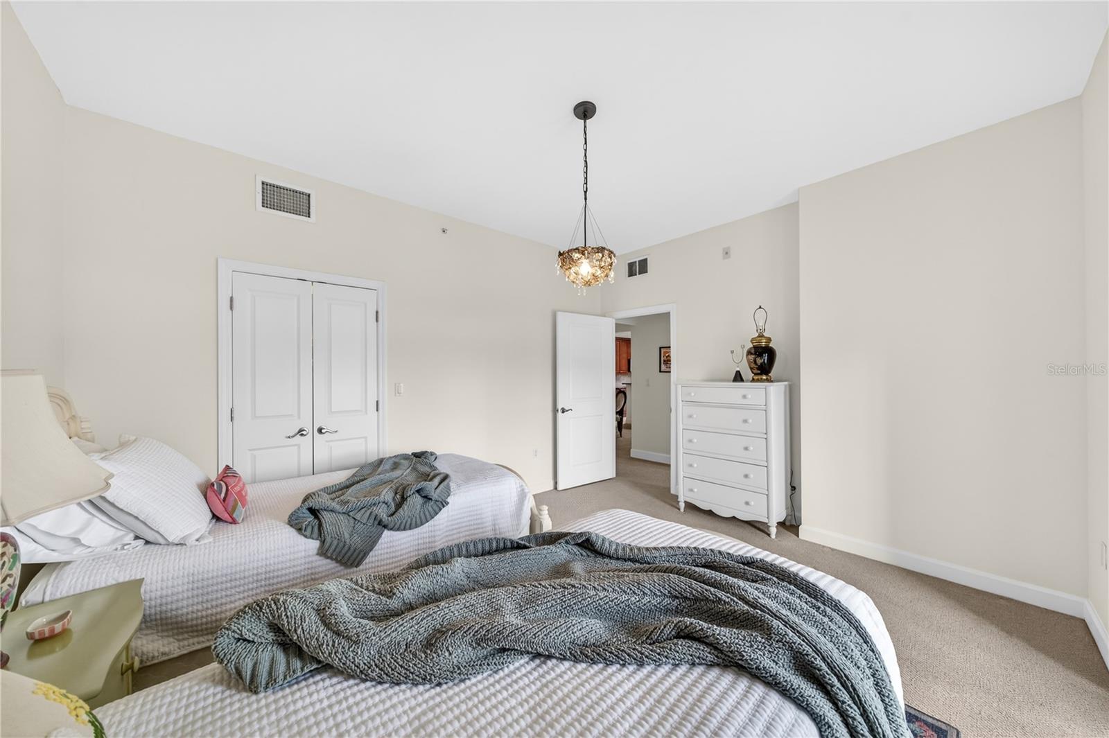 WELLESLEY CONDO - Residential