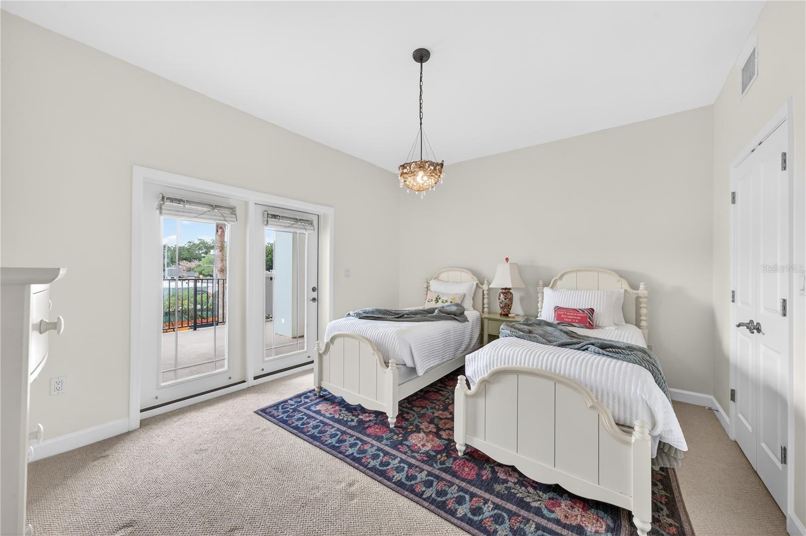 WELLESLEY CONDO - Residential
